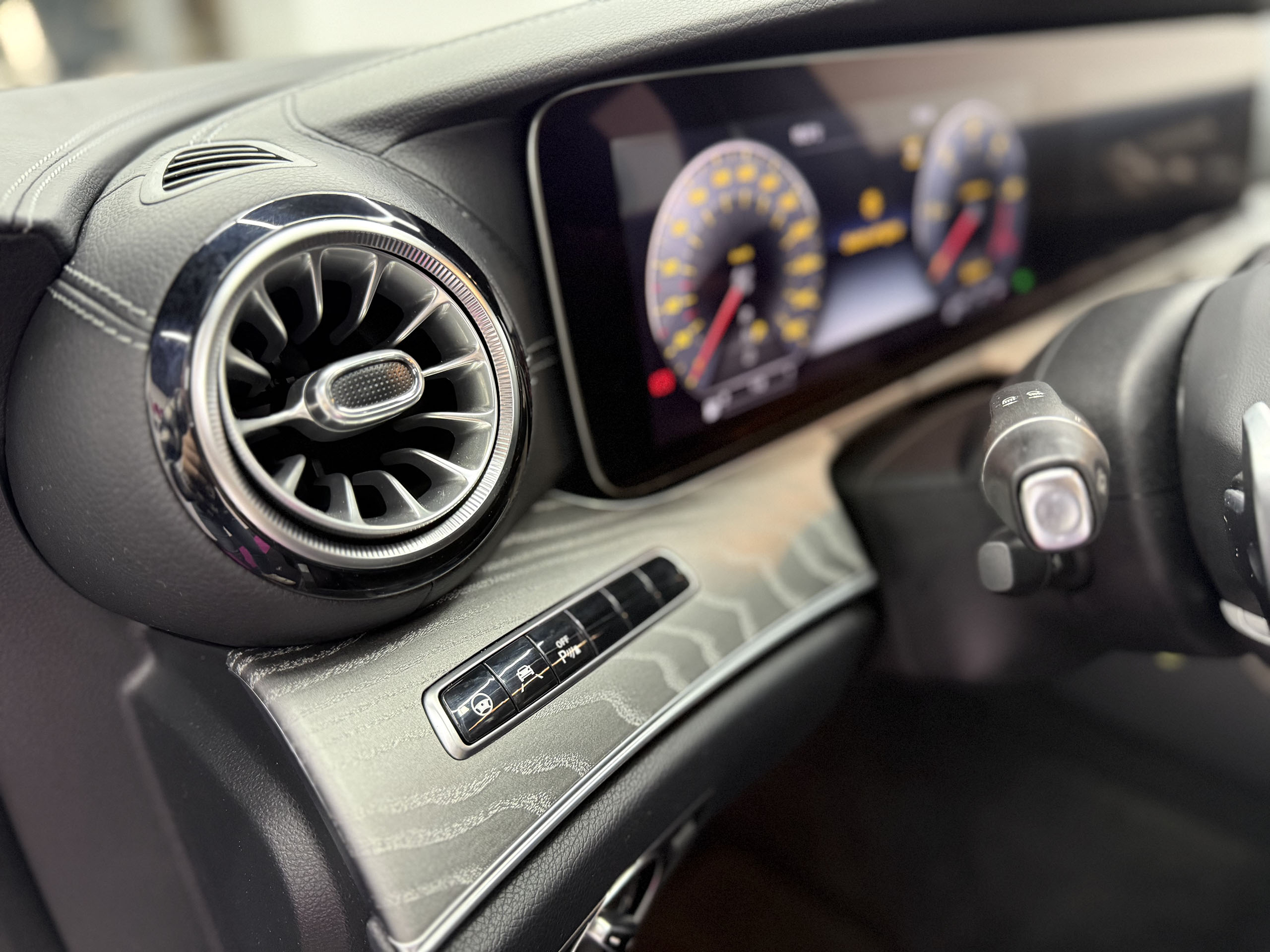Mercedes-Benz CLS 350d AMG 2020 - Image 10