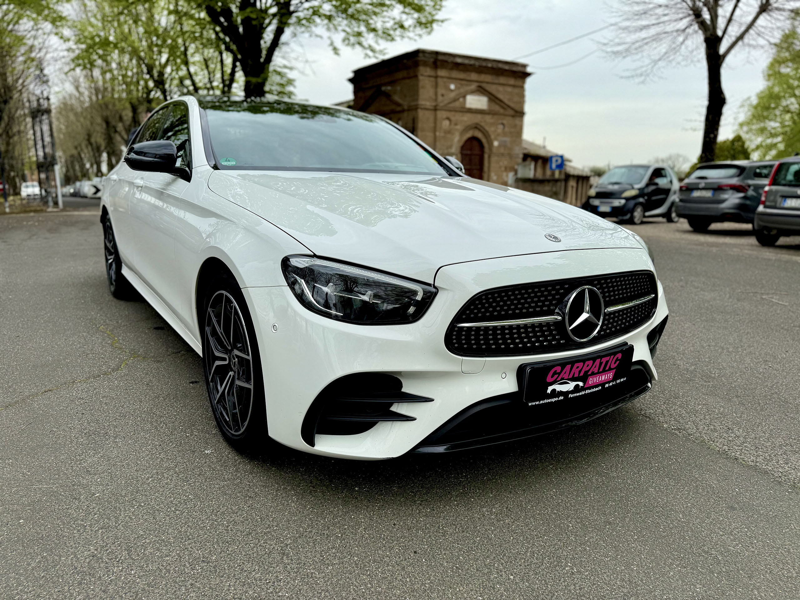 Mercedes-Benz E Class 300 de 4MATIC Plug-in Hybrid AMG Line 306CP 2022 - Image 2