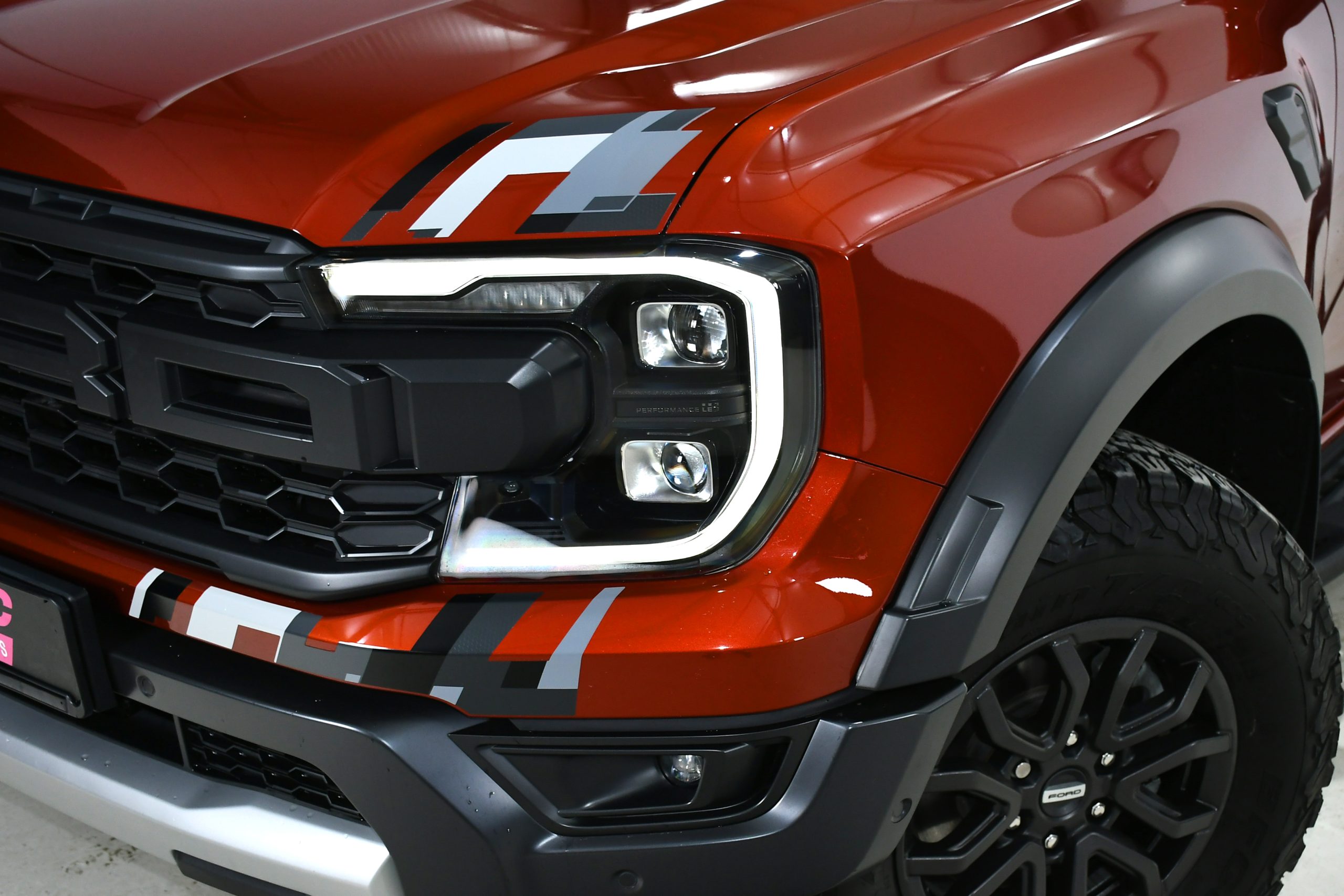 Ford Ranger Raptor (292 HP) 2024 + €1500 POCKET MONEY - Image 24