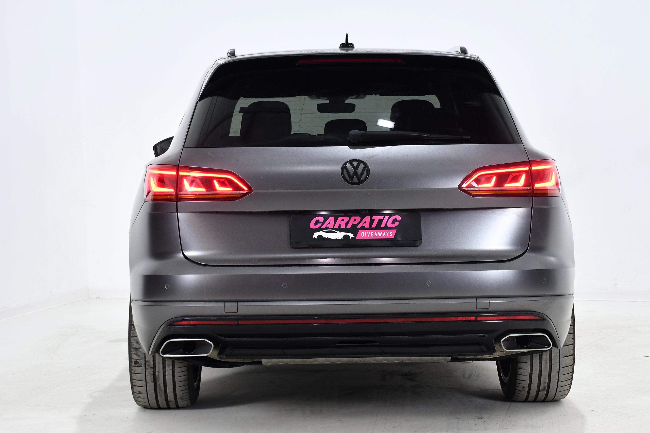 Volkswagen Touareg 3.0 V6 TDI 4Motion R-Line (286 Hp) 2020 + €1000 POCKET MONEY - Image 6