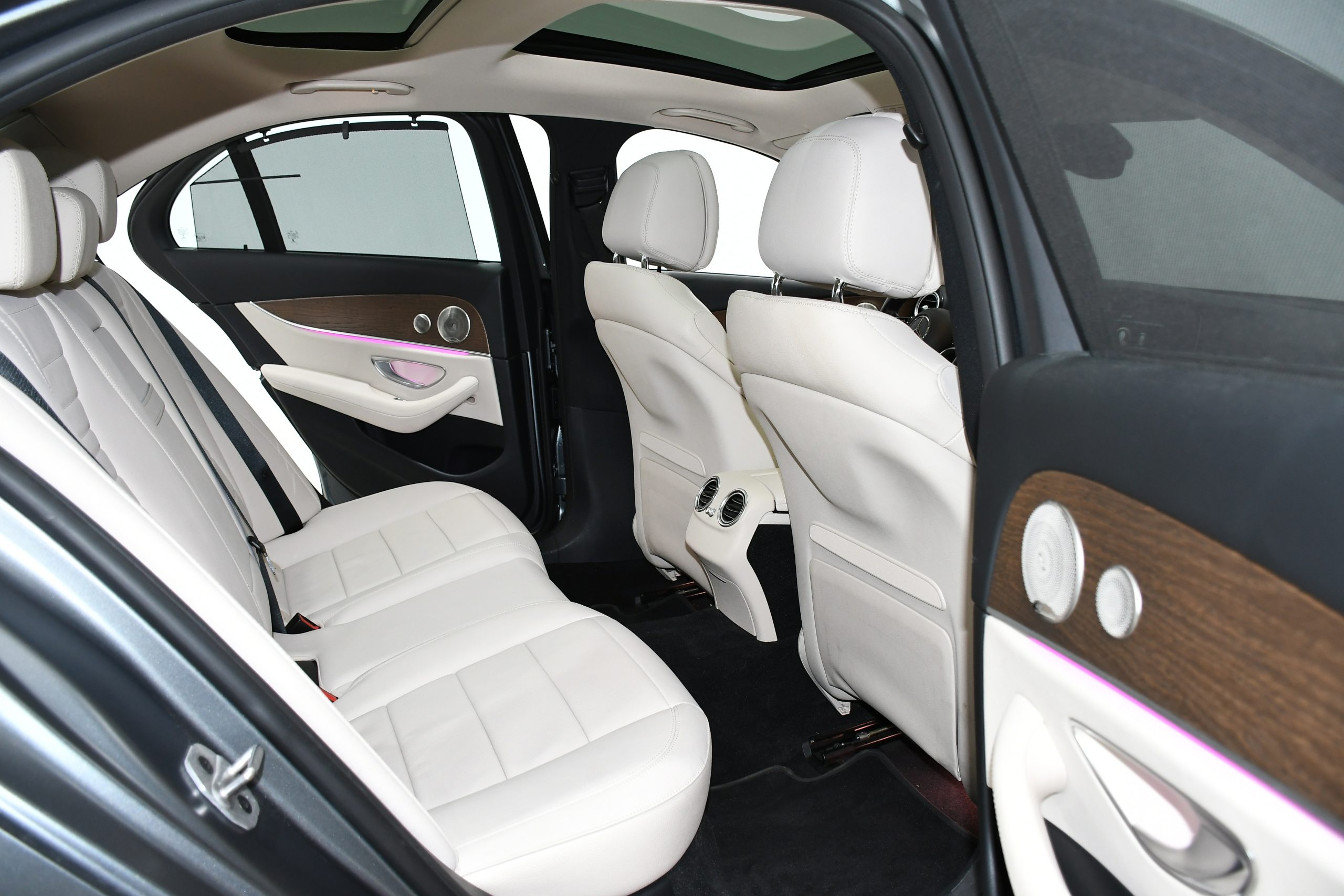 Mercedes-Benz E 400d AMG Line (330Hp) 2021 + €1000 POCKET MONEY - Image 8