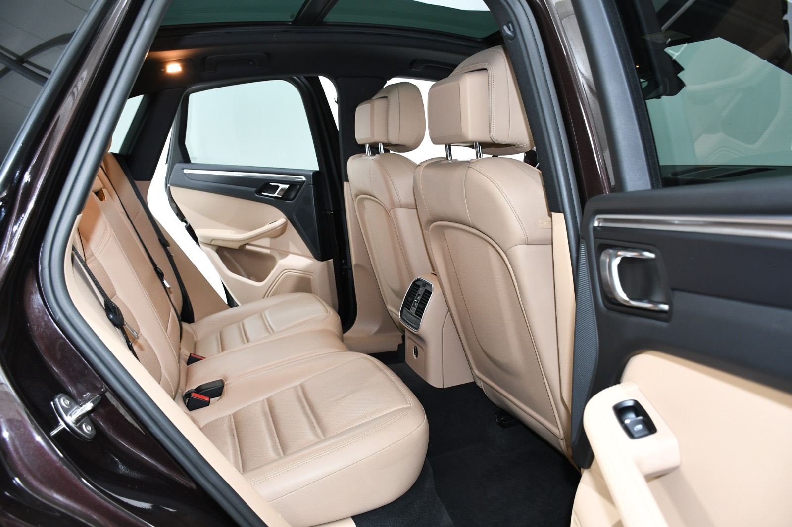 Porsche Macan (245CP) 2020 + €1000 POCKET MONEY - Image 17