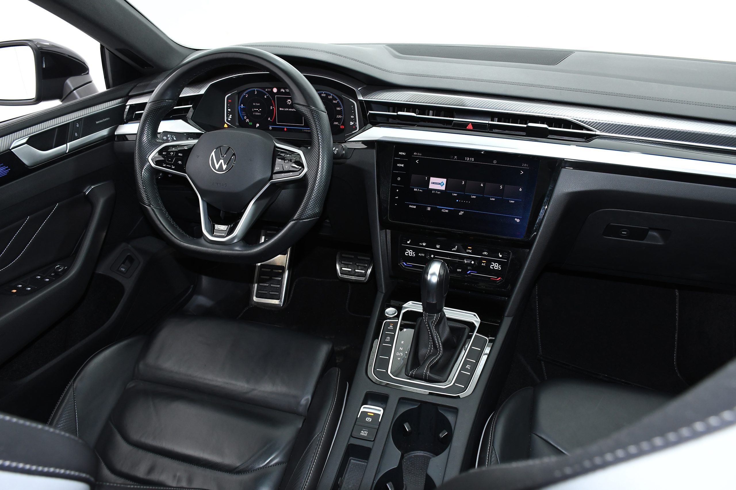 Volkswagen ARTEON R-Line 2.0 TDI 4Motion (200CP) 2023 + €1000 POCKET MONEY - Image 9