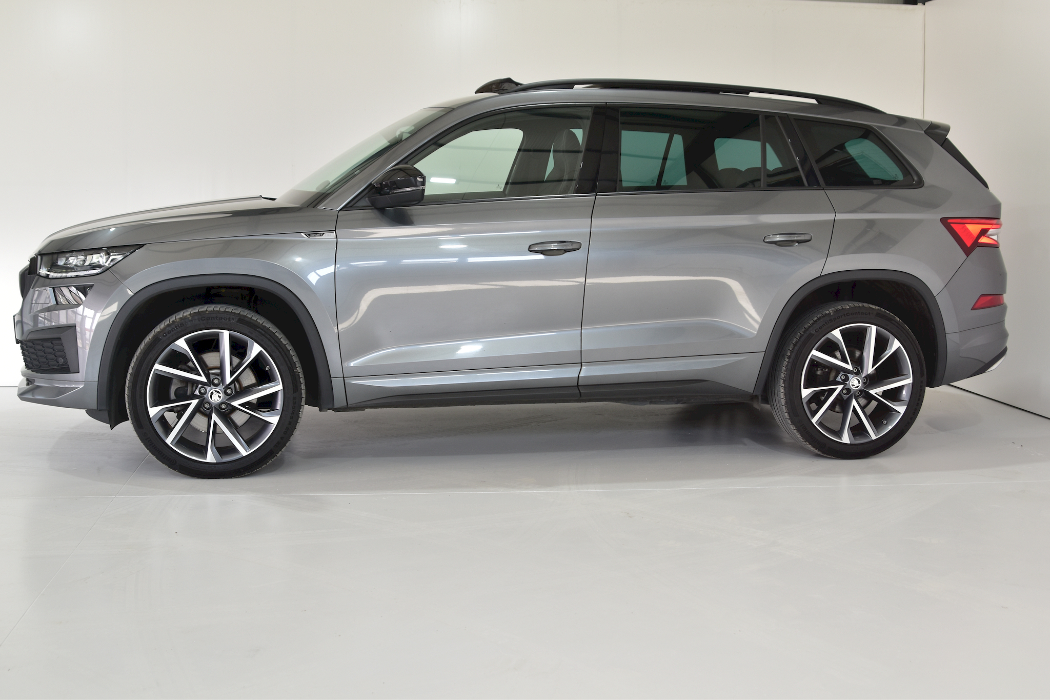 Skoda Kodiaq Sportline 2.0 TDI 4x4 (200HP) 2023 + €1000 POCKET MONEY - Image 3
