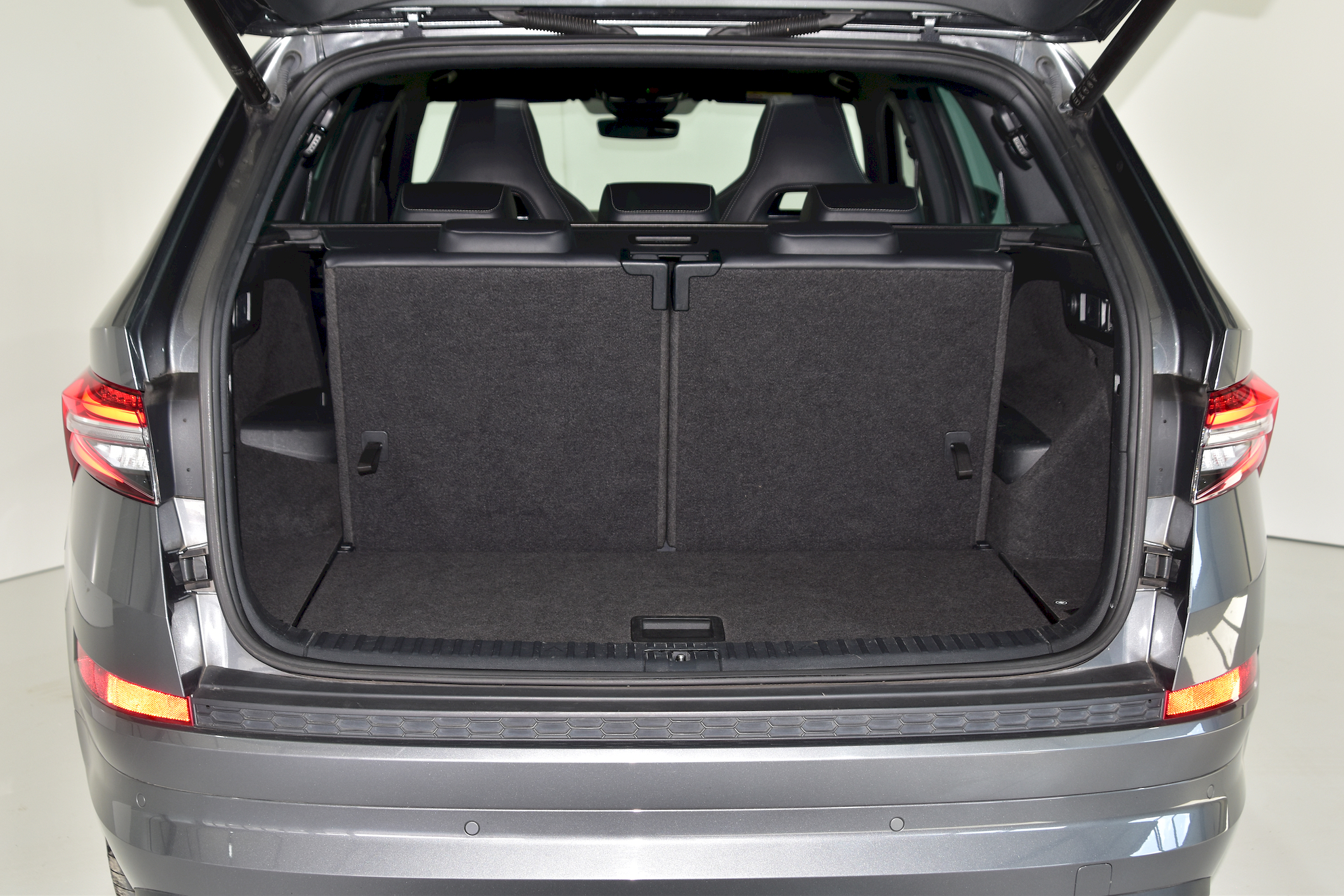 Skoda Kodiaq Sportline 2.0 TDI 4x4 (200HP) 2023 + €1000 POCKET MONEY - Image 9