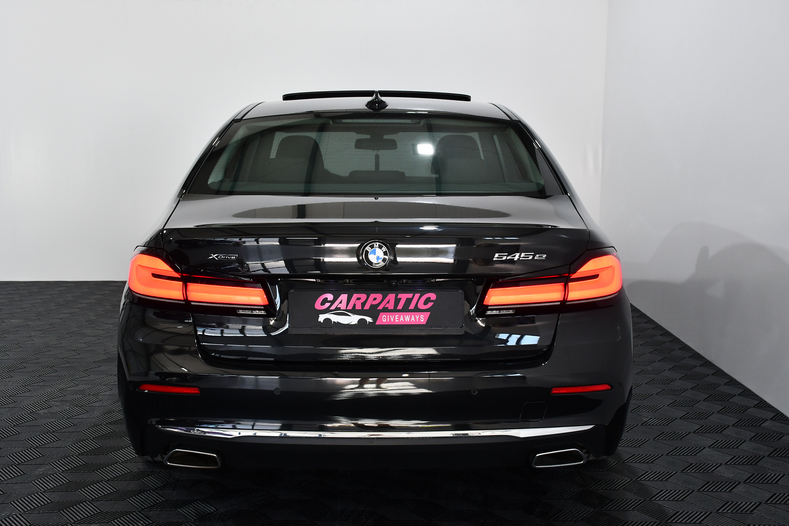 BMW Seria 5 xDrive 545e Luxury Line (394 HP) 2021 + €1000 POCKET MONEY - Image 8