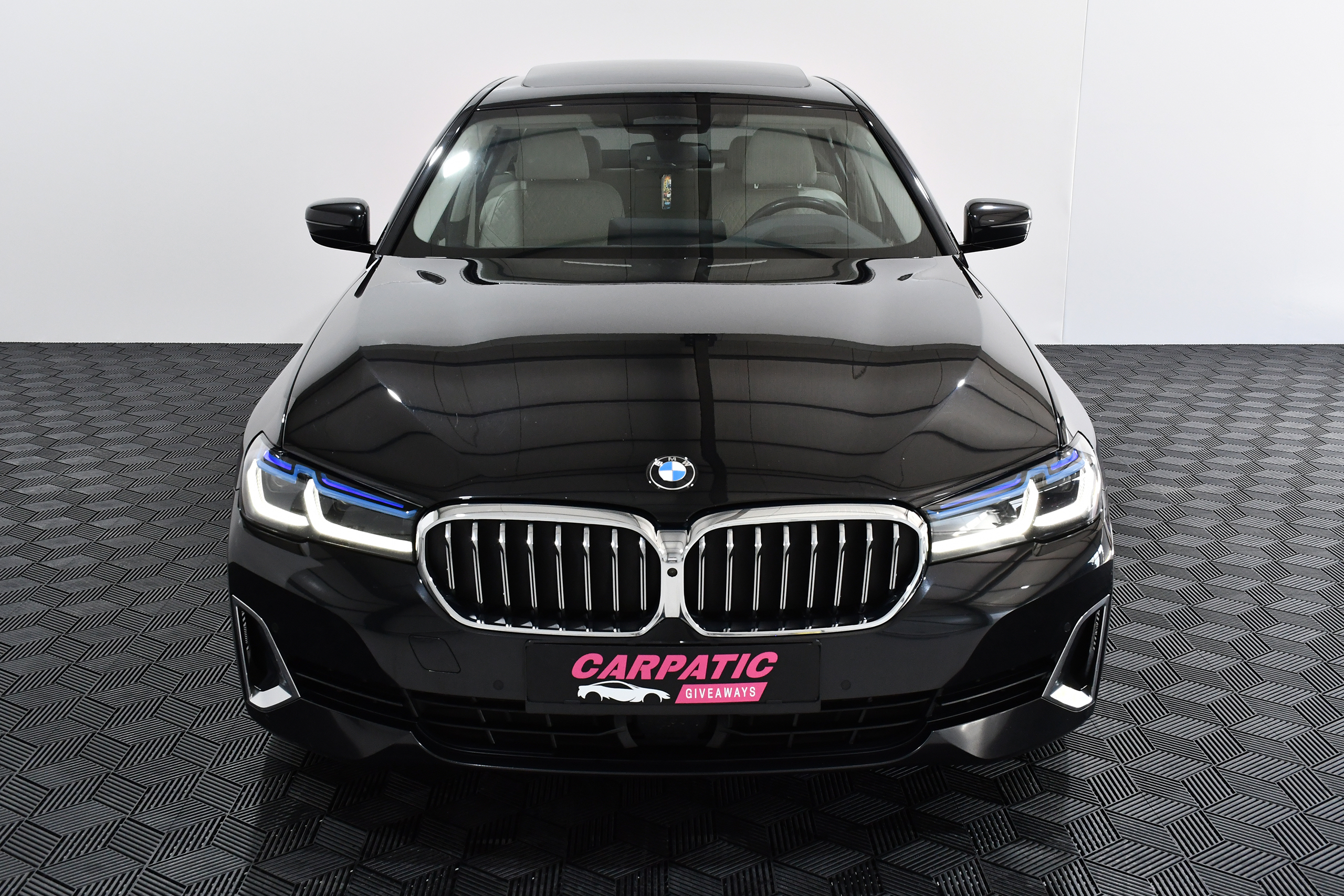 BMW Seria 5 xDrive 545e Luxury Line (394 HP) 2021 + €1000 POCKET MONEY - Image 5