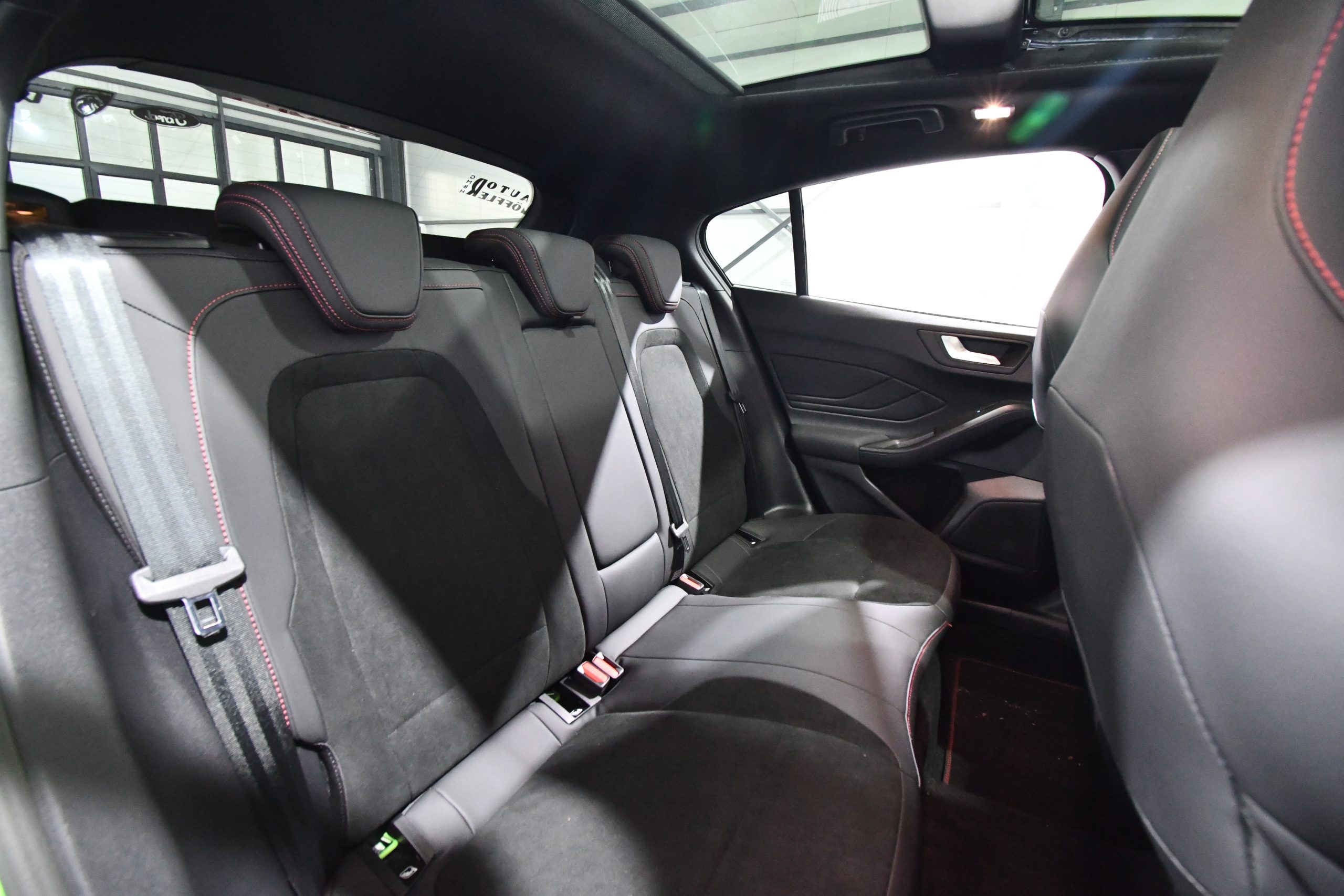 Ford Focus ST (280Hp) 2025 & €1,000 CASH - Image 24