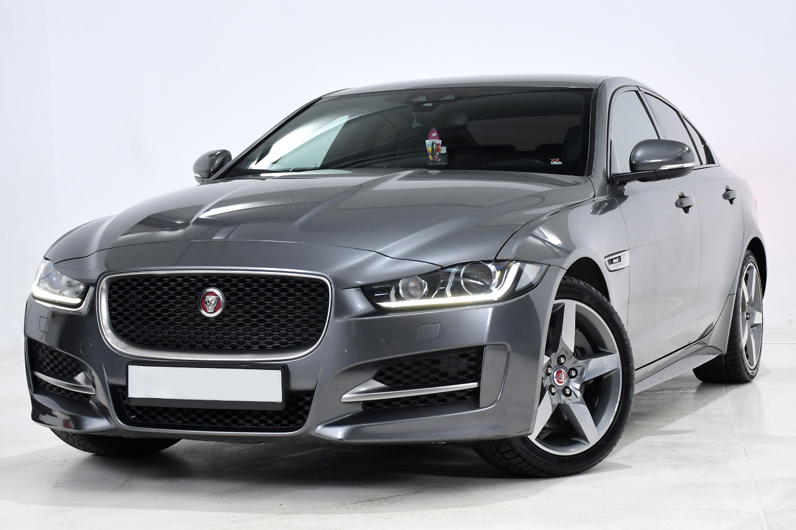 FREE ENTRY – Jaguar XE 20d AWD Aut. R-Sport (180Hp) 2017 - Image 2