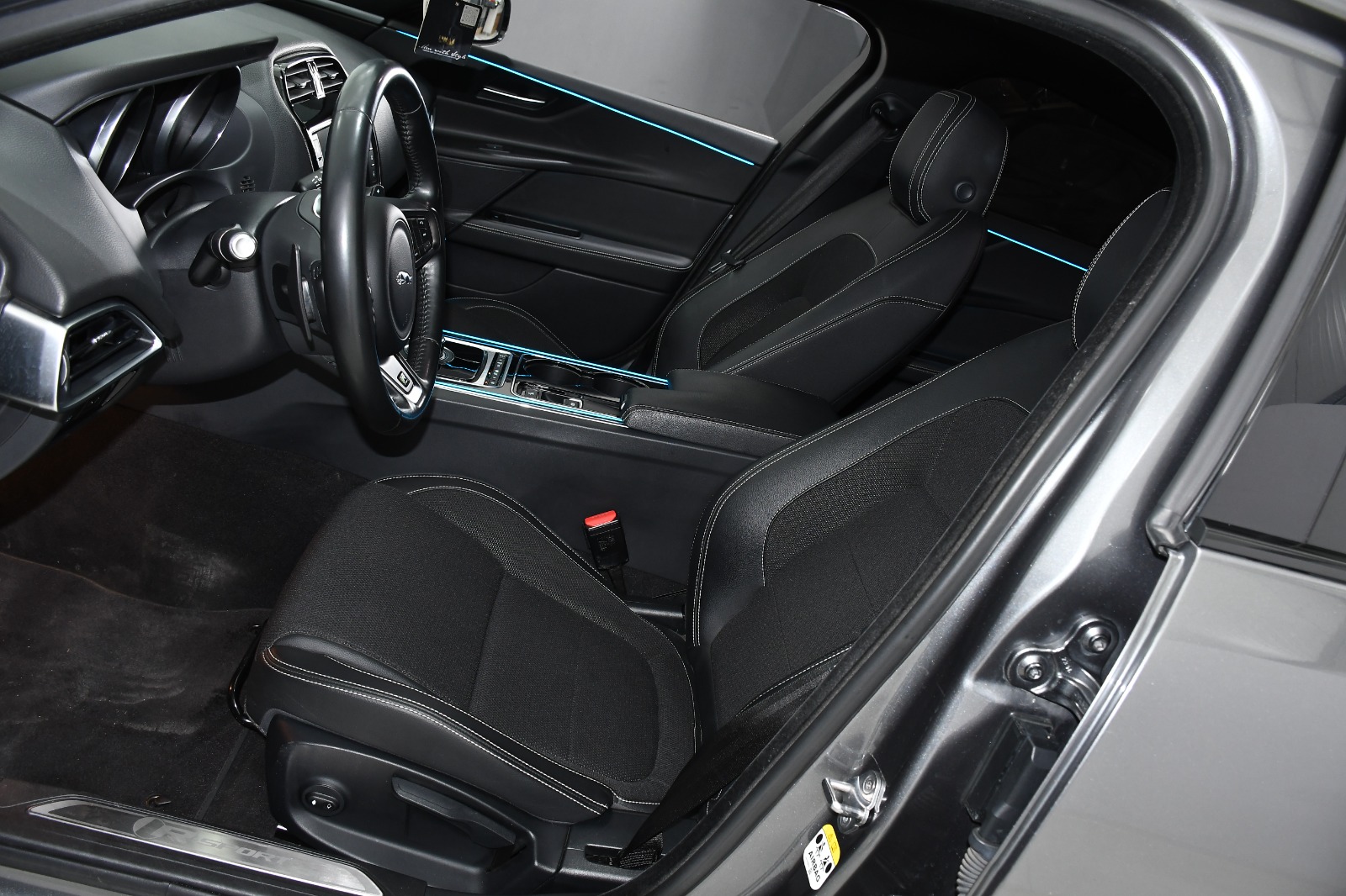 FREE ENTRY – Jaguar XE 20d AWD Aut. R-Sport (180Hp) 2017 - Image 11