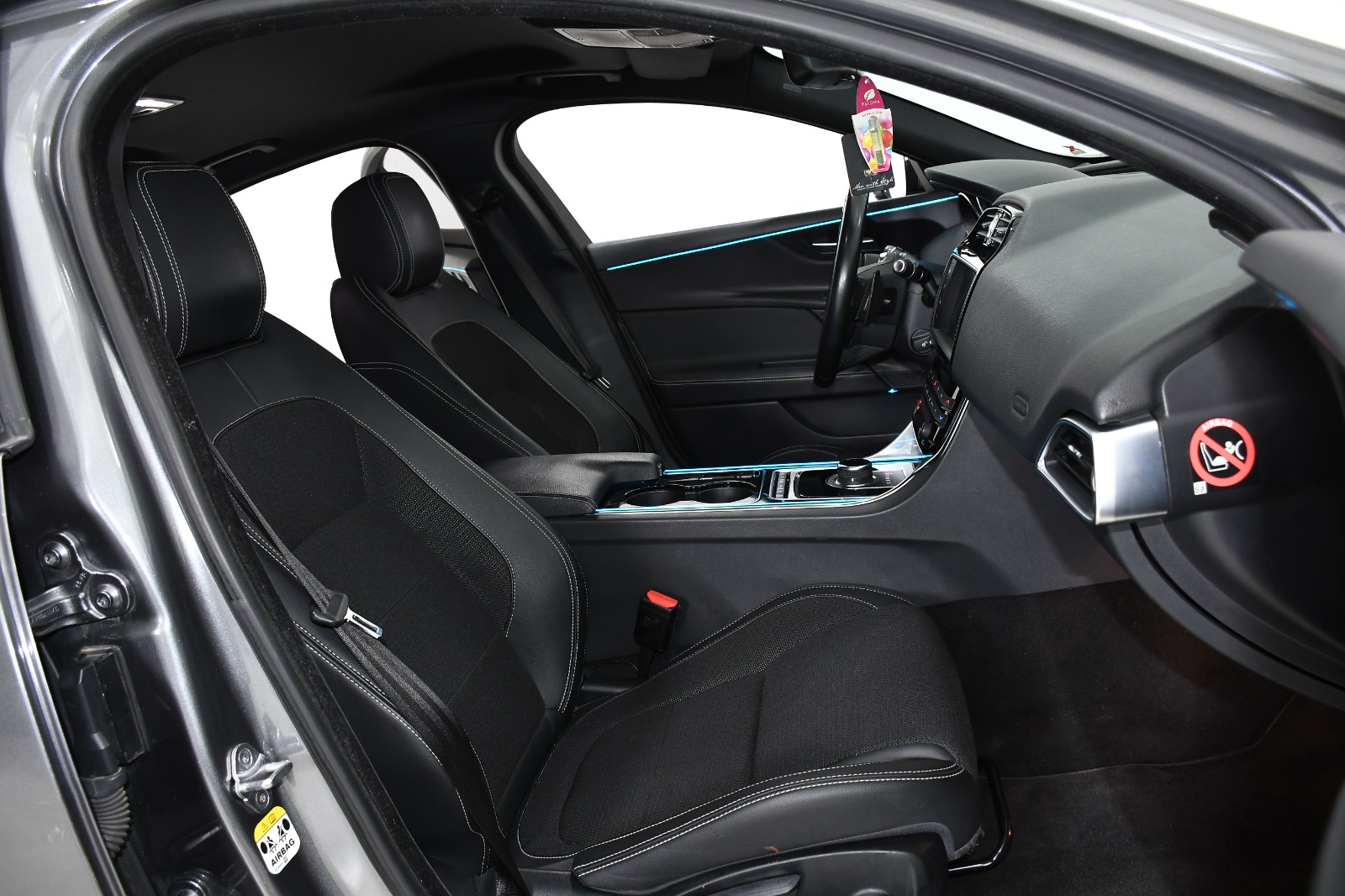 FREE ENTRY – Jaguar XE 20d AWD Aut. R-Sport (180Hp) 2017 - Image 12