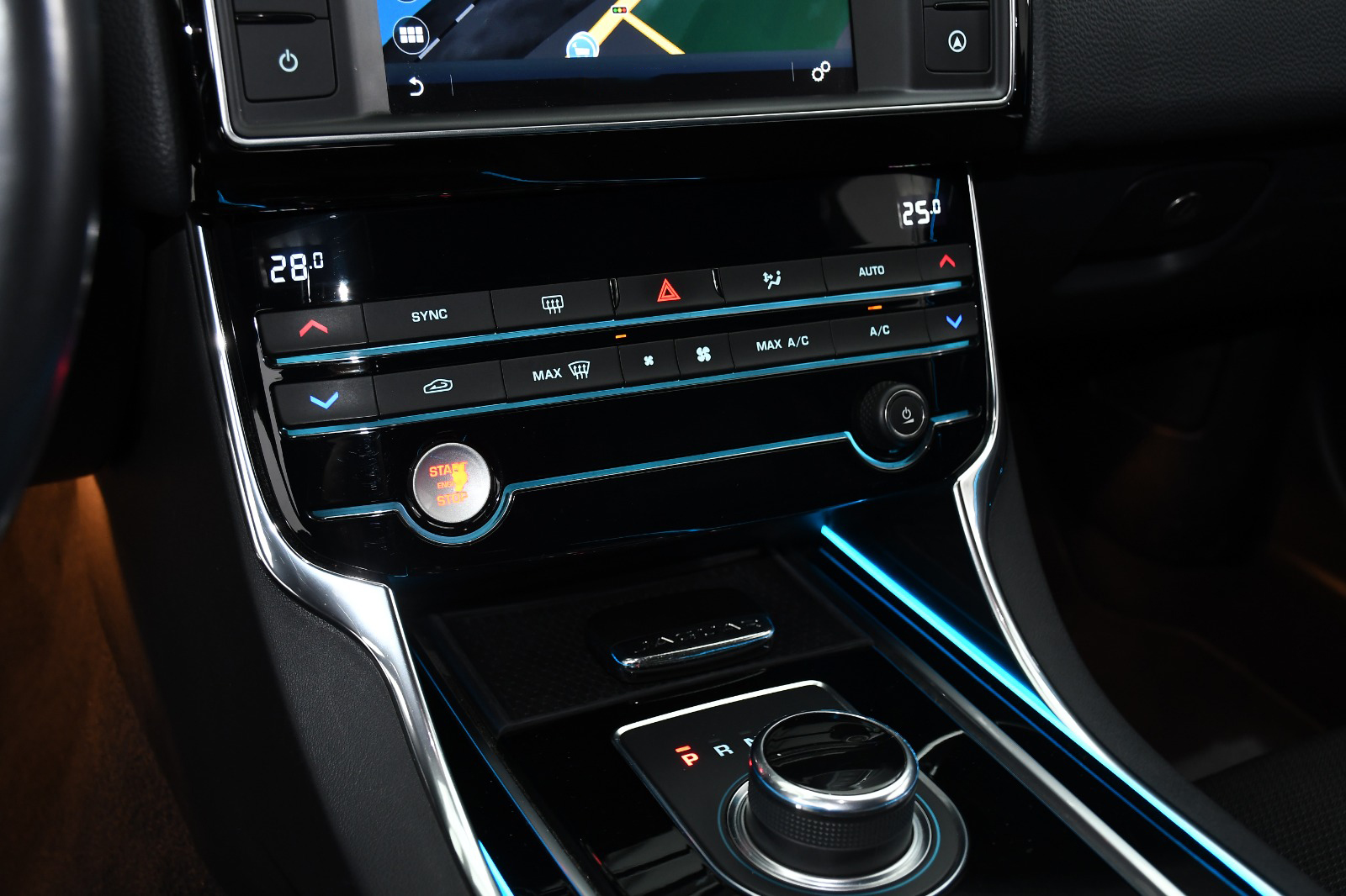 FREE ENTRY – Jaguar XE 20d AWD Aut. R-Sport (180Hp) 2017 - Image 14