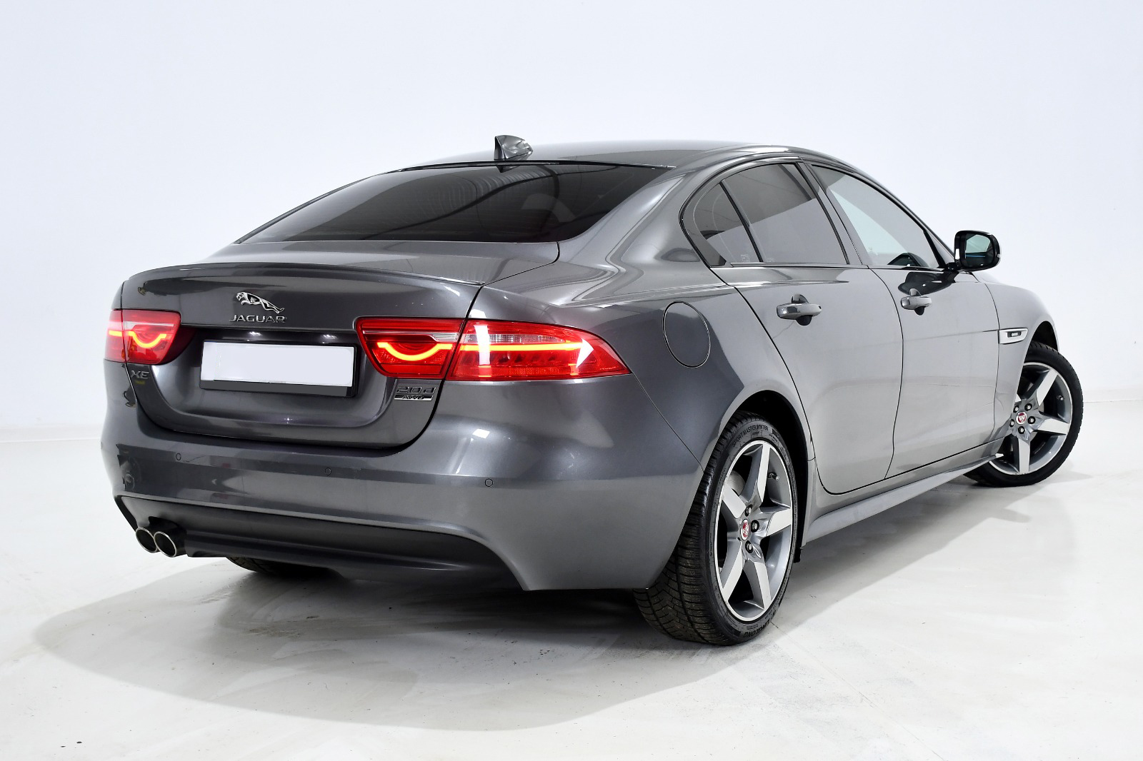 FREE ENTRY – Jaguar XE 20d AWD Aut. R-Sport (180Hp) 2017 - Image 5